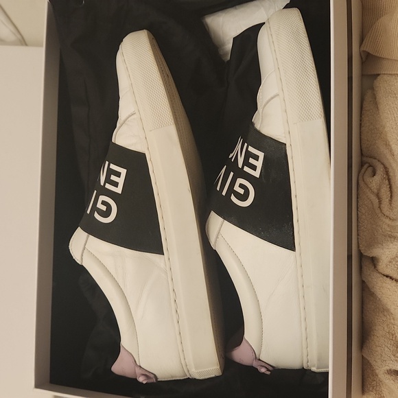 Givenchy sneakers - Picture 3 of 6
